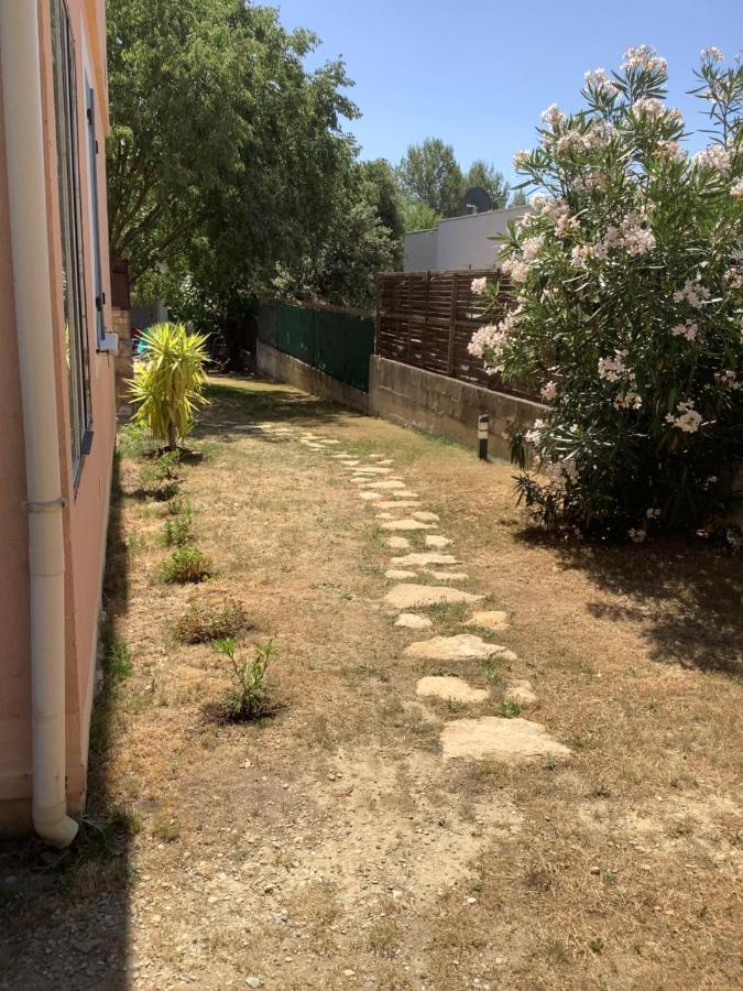 Un Sejour Entre Nimes Et Montpellier Apartment Souvignargues ภายนอก รูปภาพ